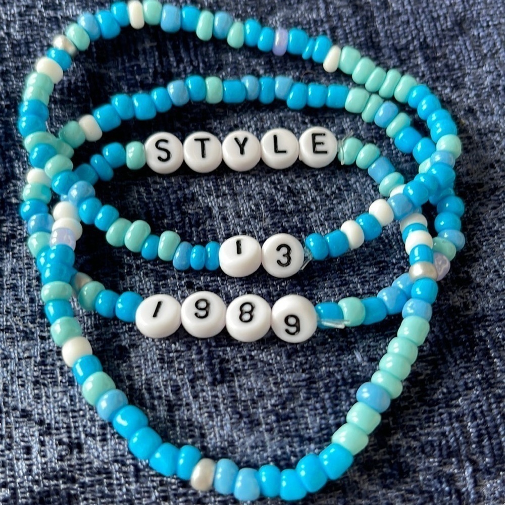 Pack of 13 Friendship Bracelets for Trading—Assorted Eras—get ready 4 Vancouver - Picture 3 of 13